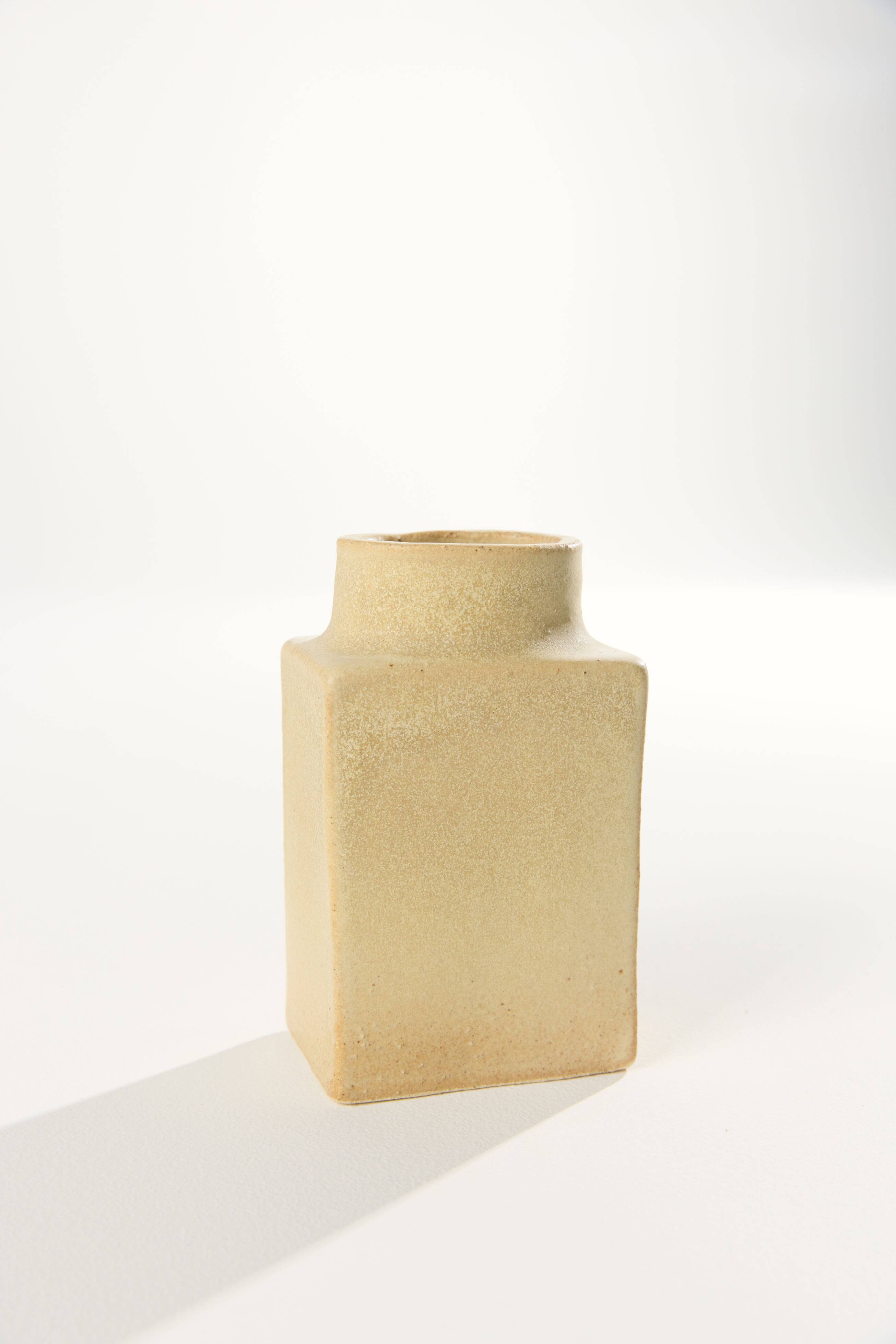 Cuubik small saffron vase
