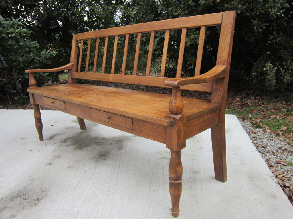 Settle in solid beech