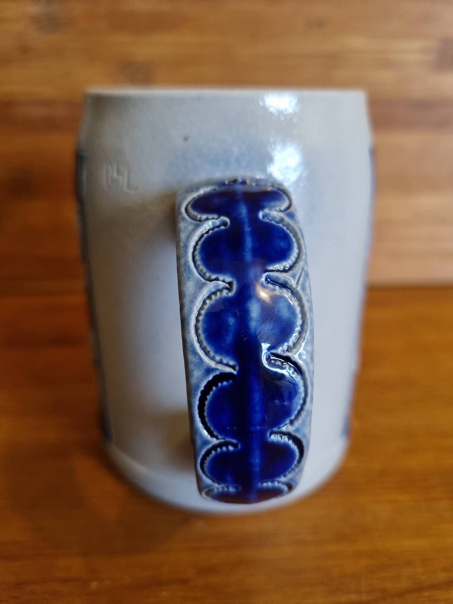 Salt-glazed stoneware mug from Alsace by Reinh Merkelbach, Hohr Grenzhausen.