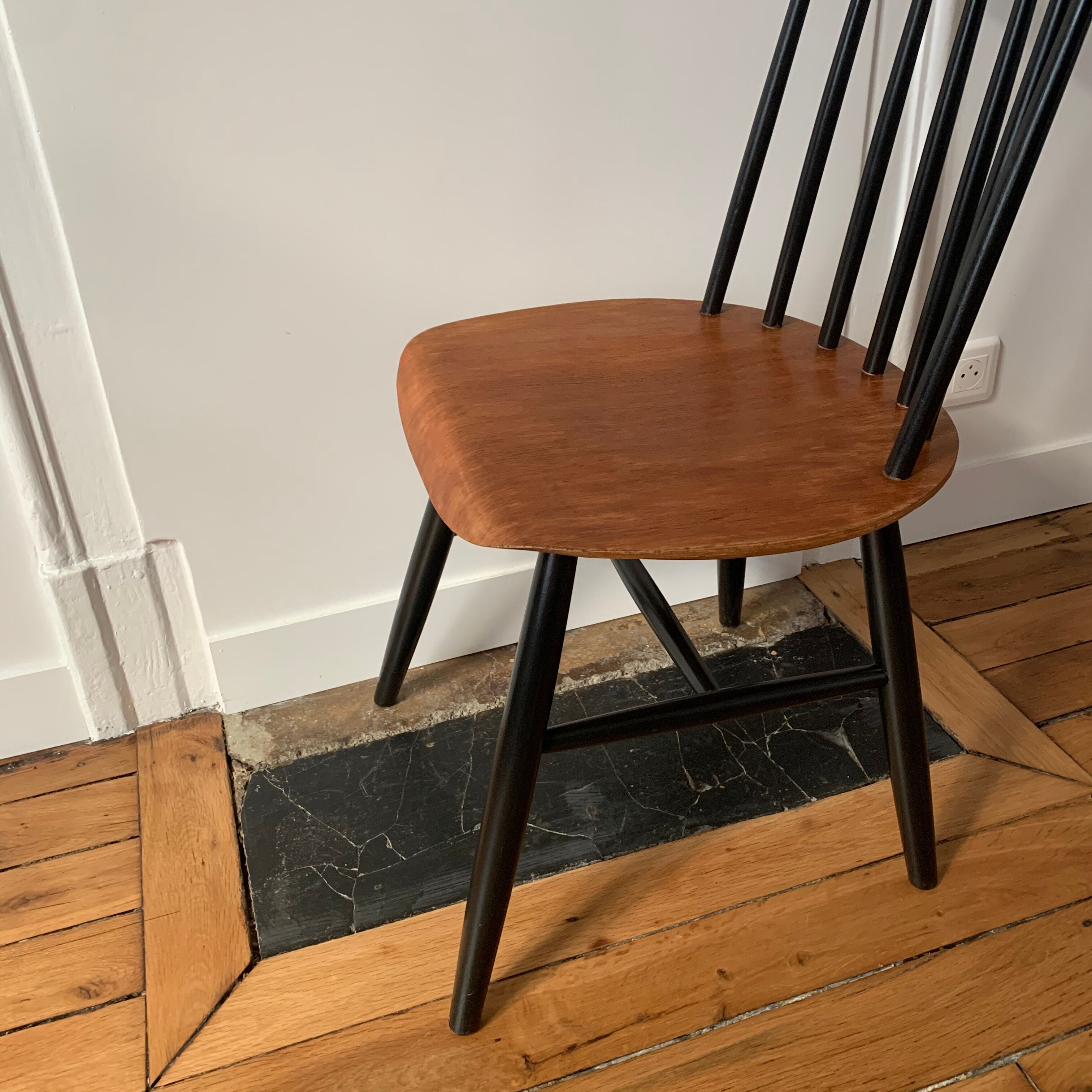 Chaise d'Ilmari Tapiovaara 1960