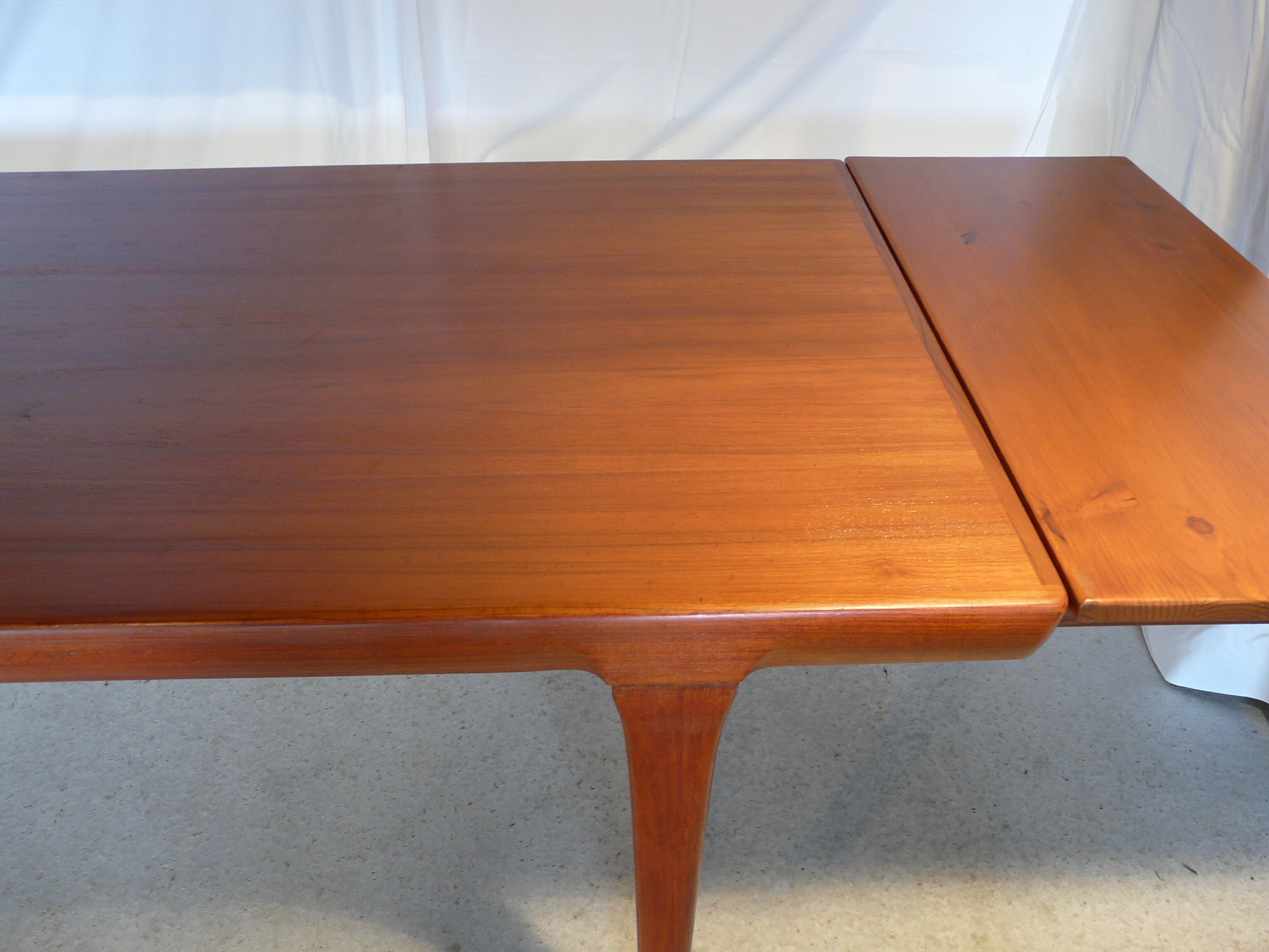 Scandinavian extendable rectangular table IB Kofod Larsen