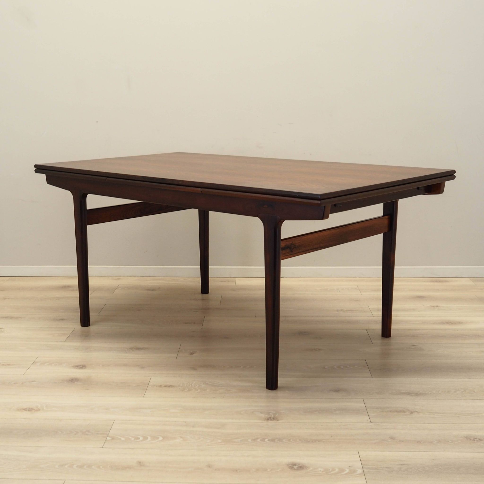 Rosewood table, 1960s, designer: Henning Kjaernulf, Vejle Stole& Møbelfabri