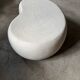 Table basse en béton ciré, micro-ciment forme haricot