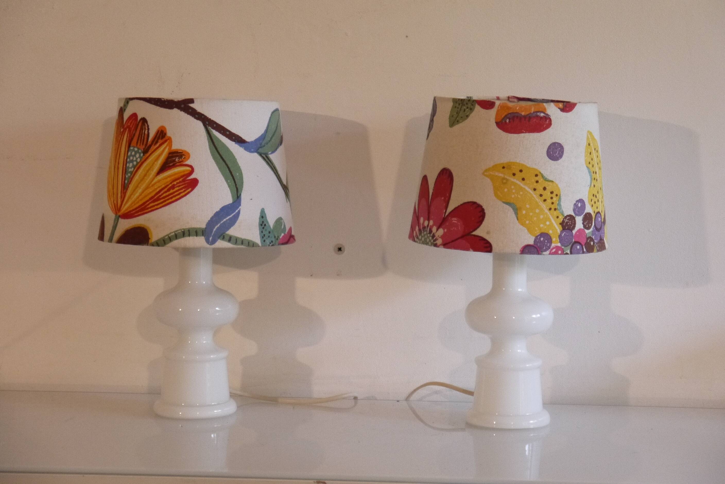 Paire de lampes suédoises en verre 1970
