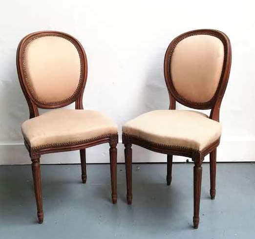 Lot de 5 chaises médaillon style Louis XVI