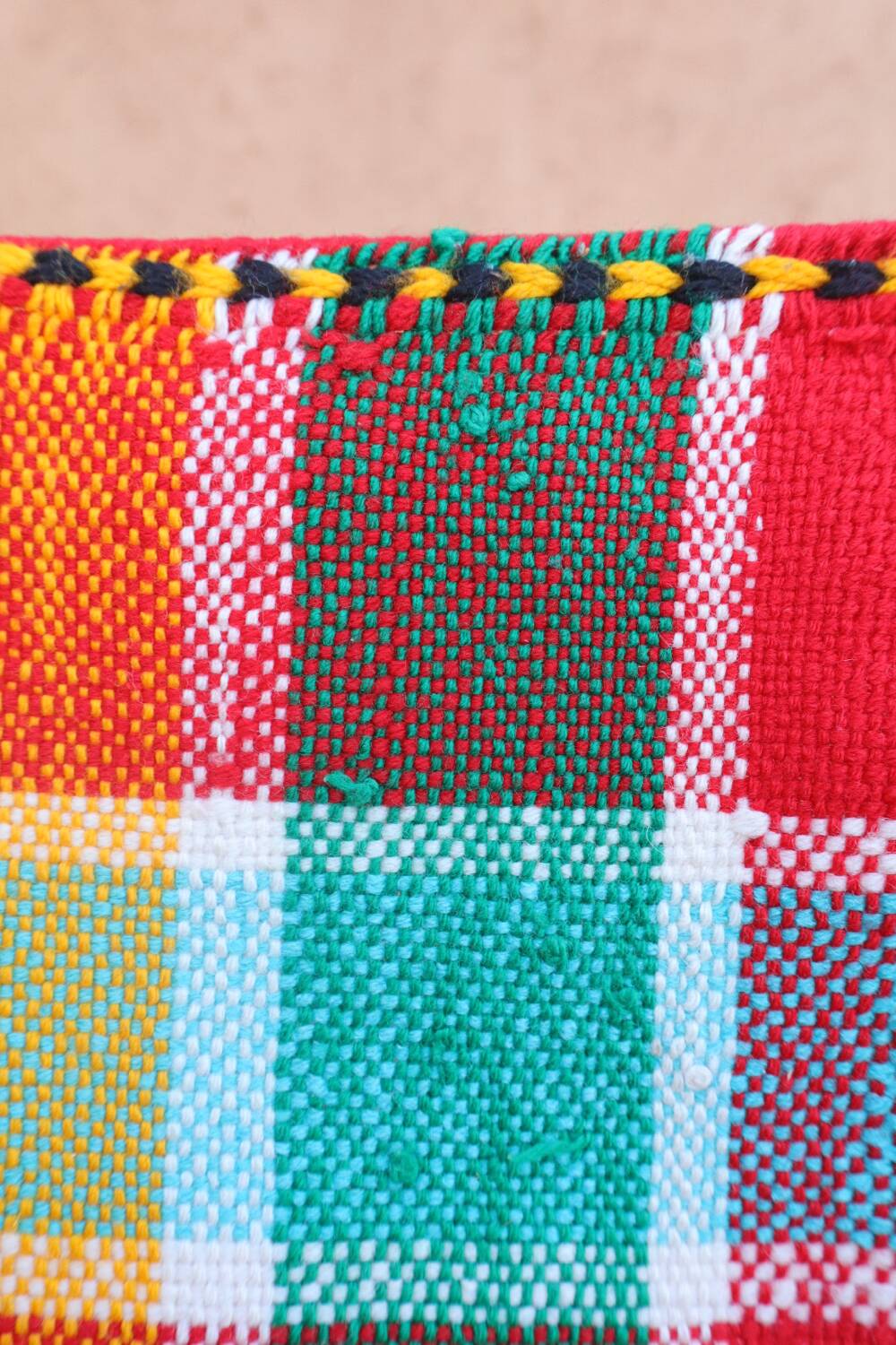 Berber Haïk blanket with multicolored checks