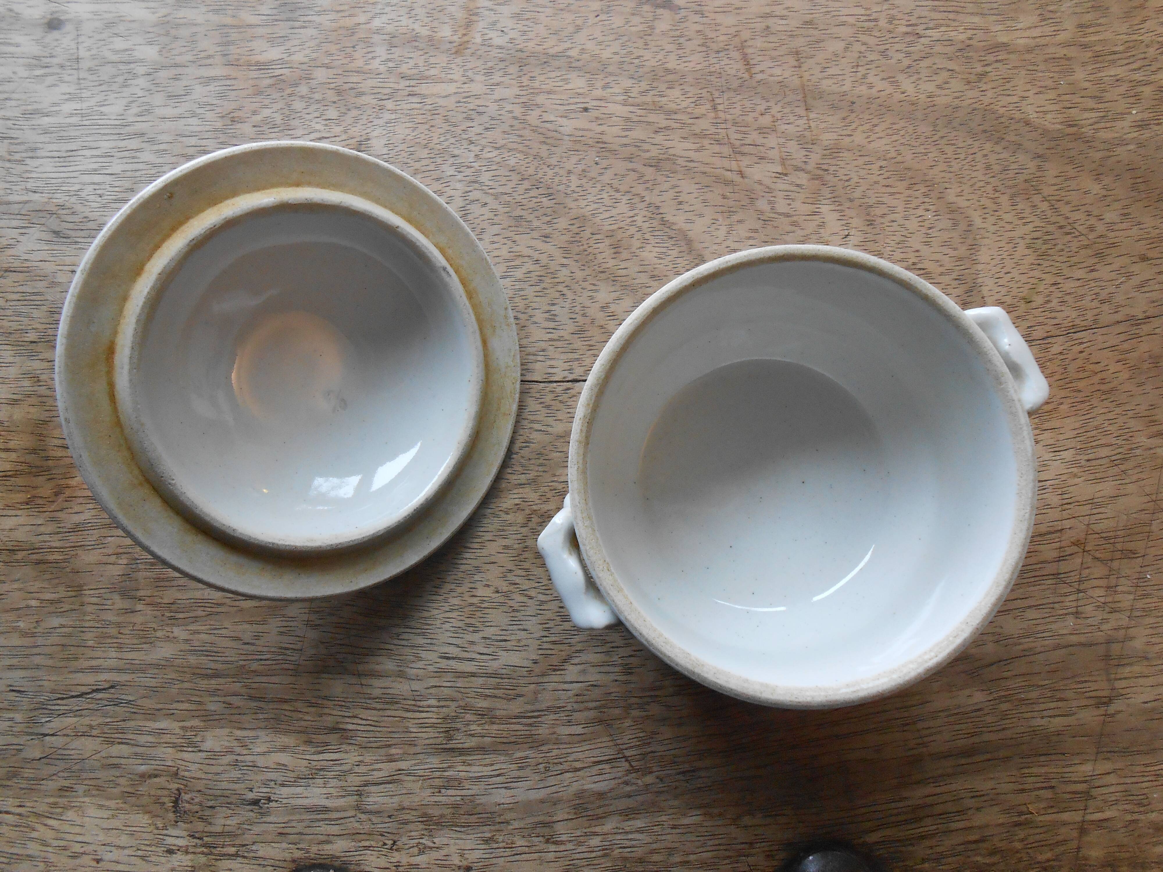 Saint Uze ceramic pot