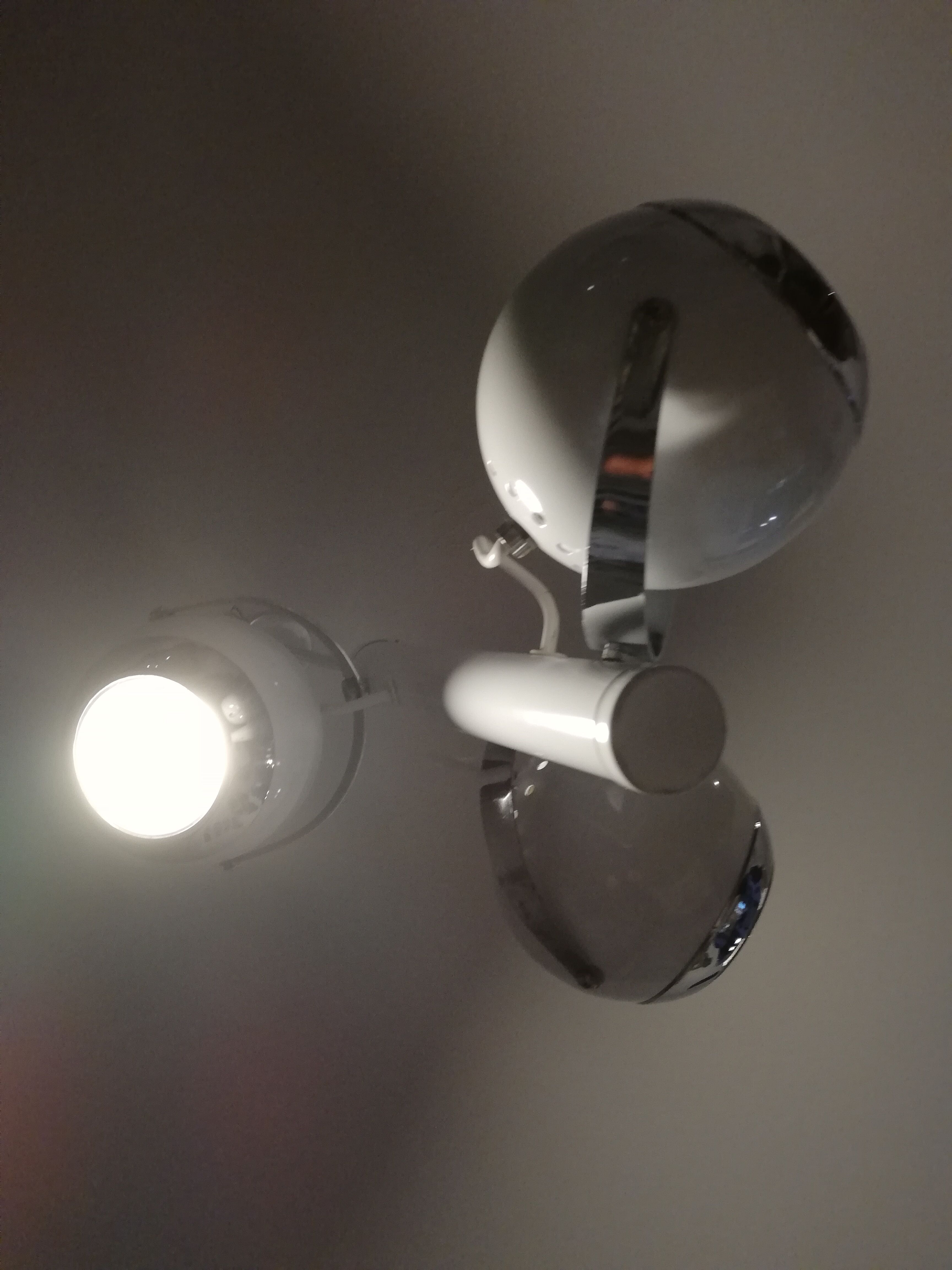 Eyeball chandelier 60