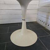 Tulip-shaped table from the 60s, Grosfillex