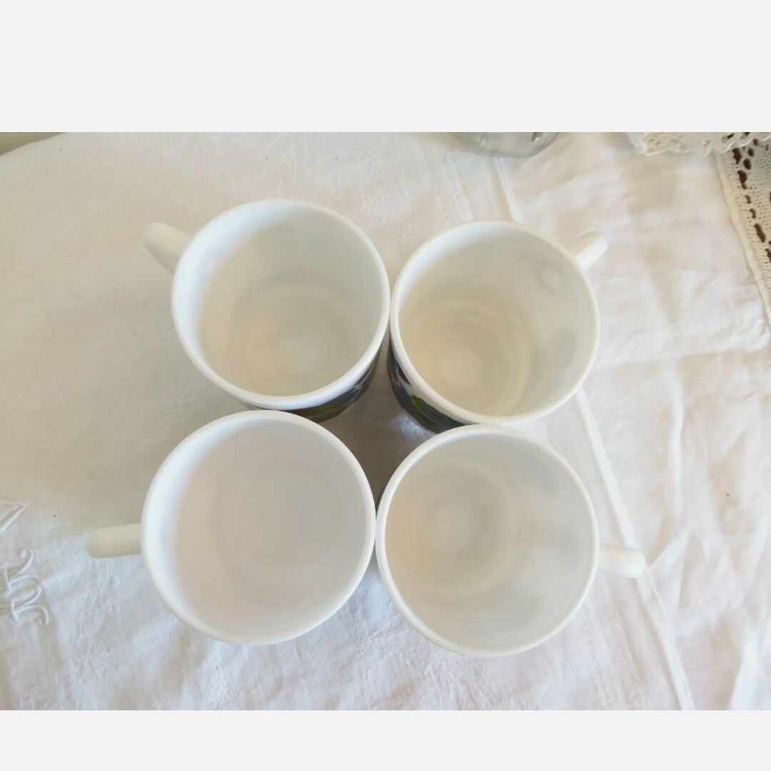 4 vintage Mugs Arcopal lotus