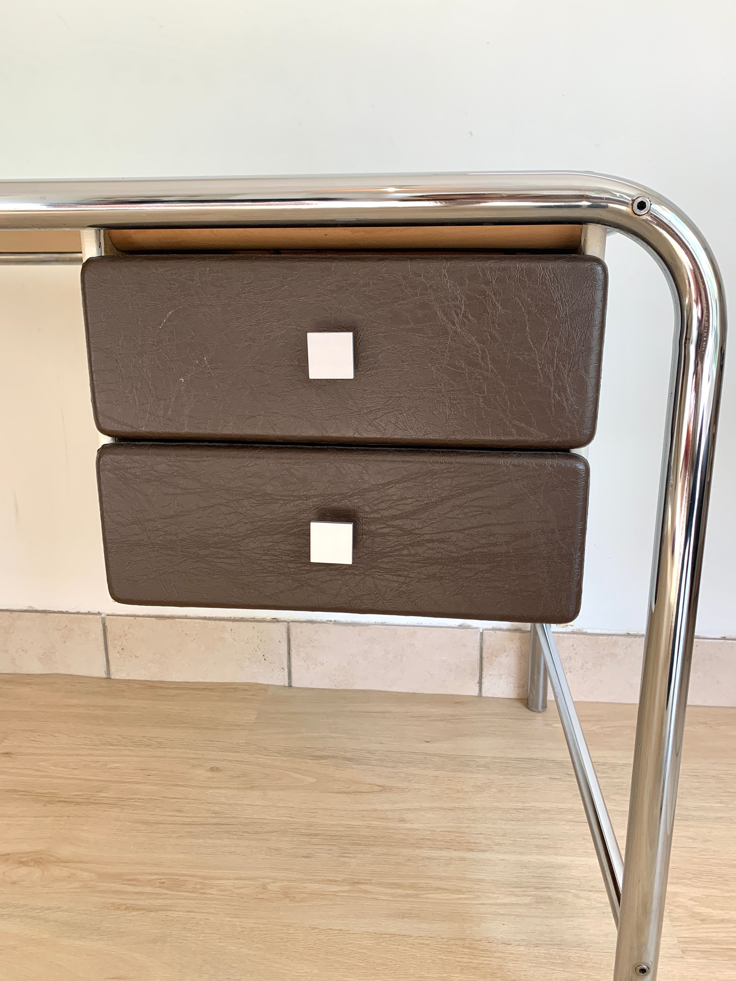 Modernist office 1970 chrome metal and skai
