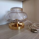 Globe lamp with light play