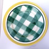 Set de 6 assiettes en faïence années 50 blanc et jaune en relief