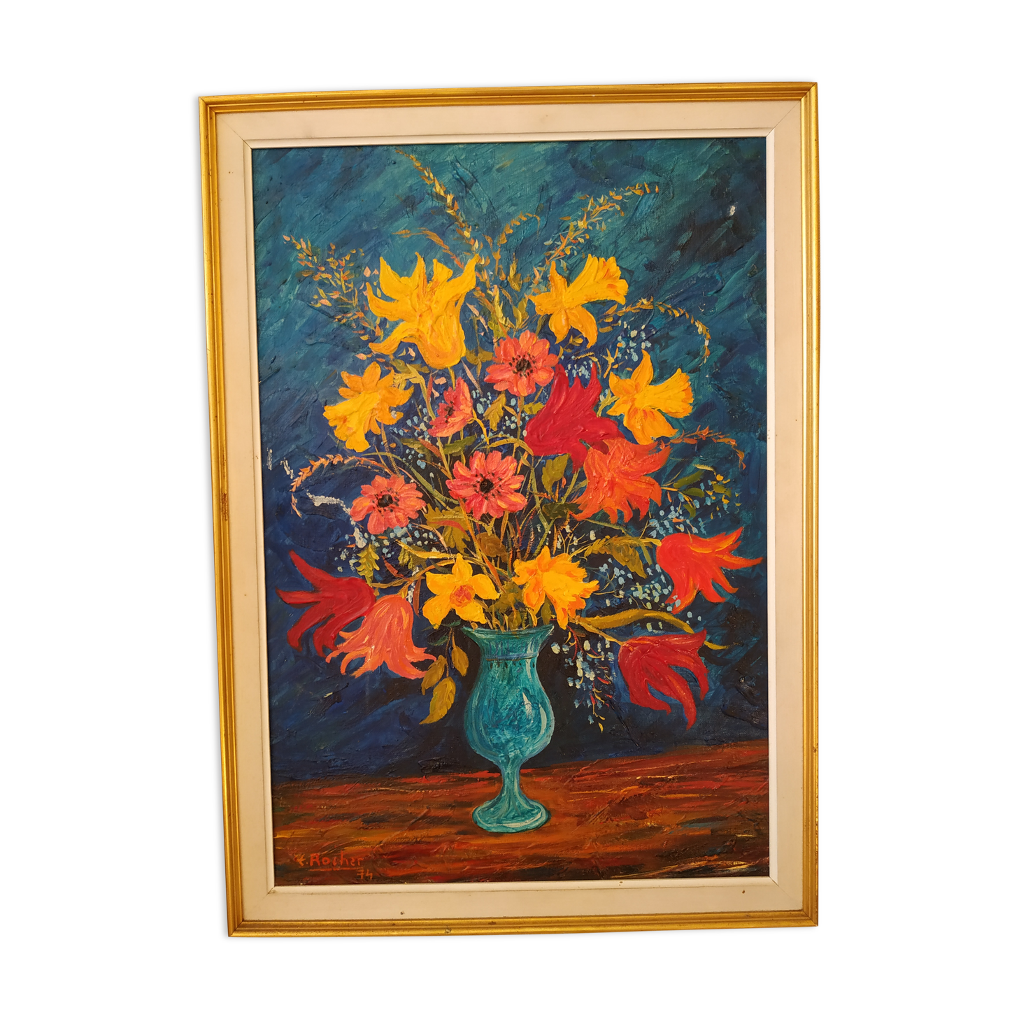 Table bouquet of flowers