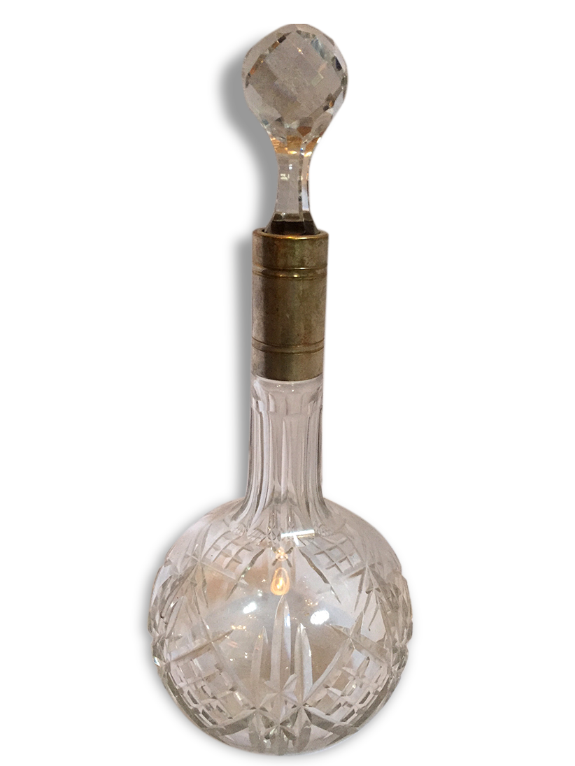 Decanter cut Crystal Baccarat mount silver metal