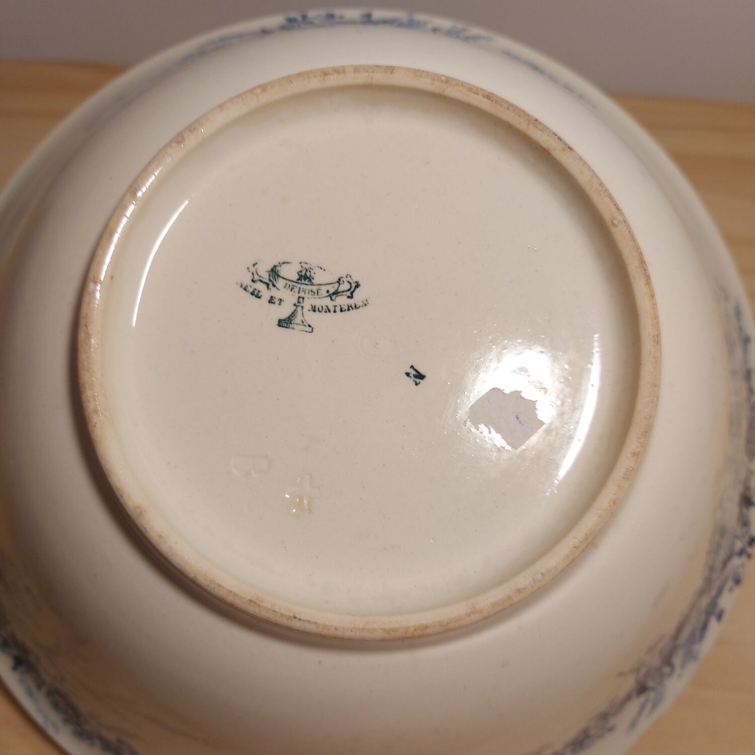 Old salad bowl Creil and Montereau iron earth
