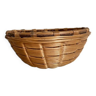 Wicker bowl