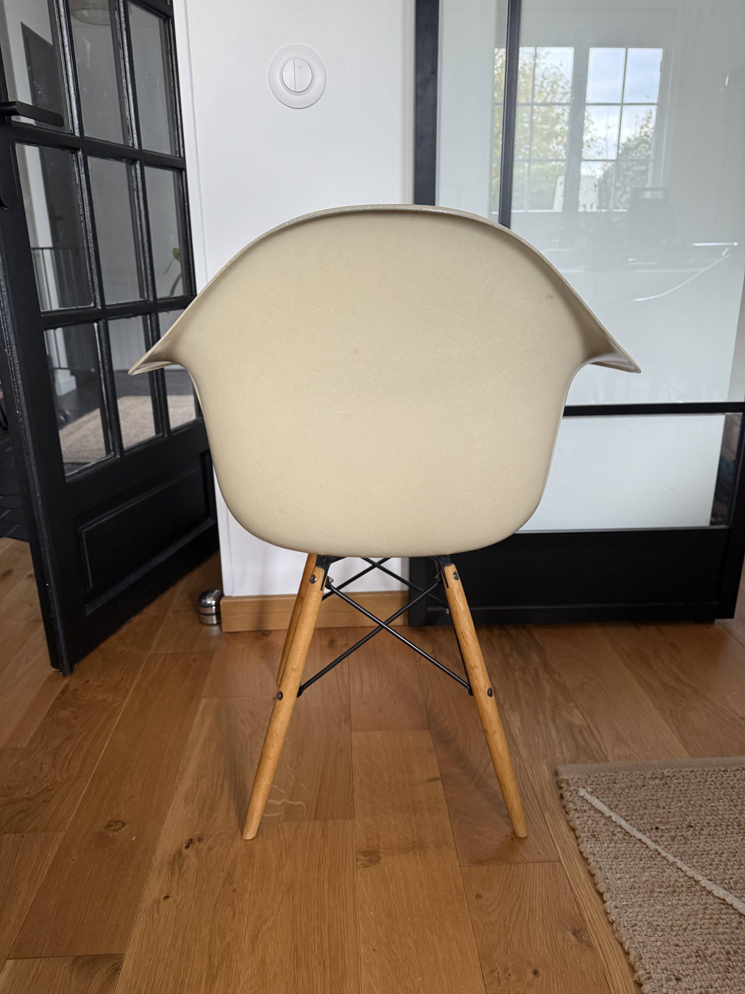 Two original DAR armchairs in fibreglass by Charles & Ray Eames. Miller.