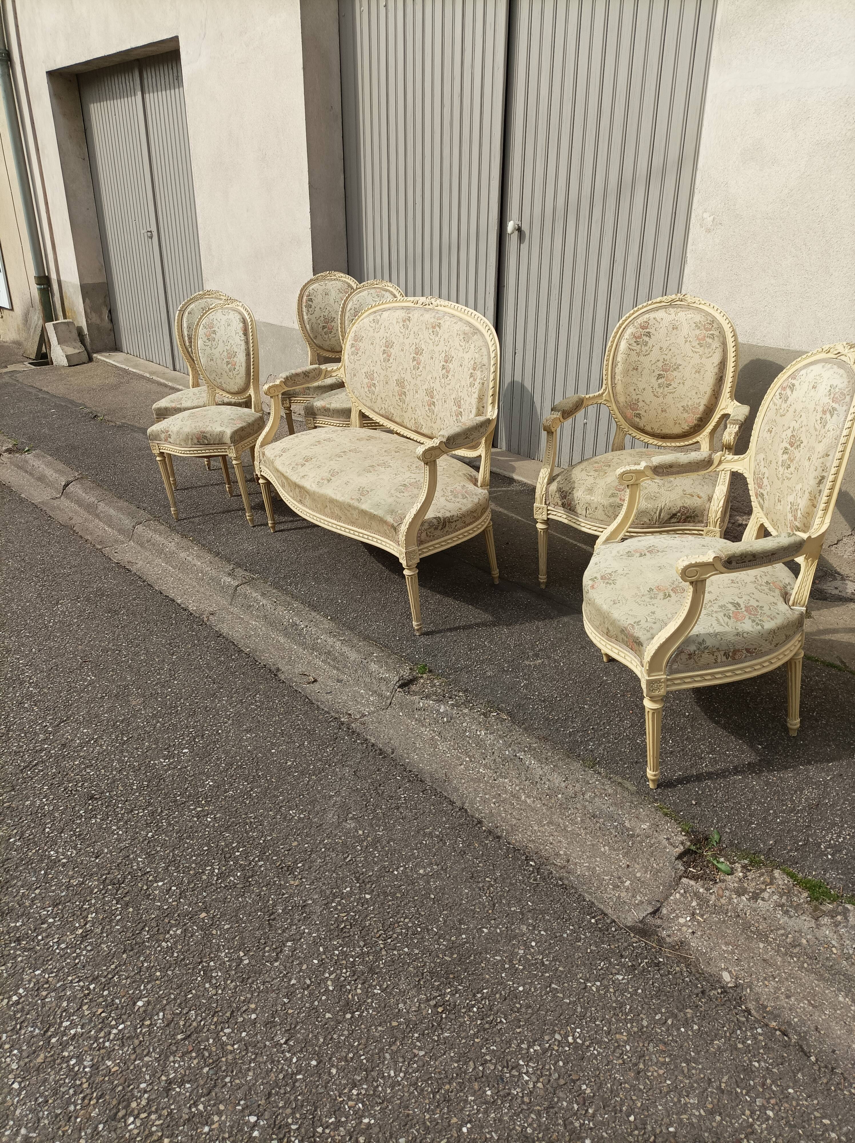 Salon style Louis XV