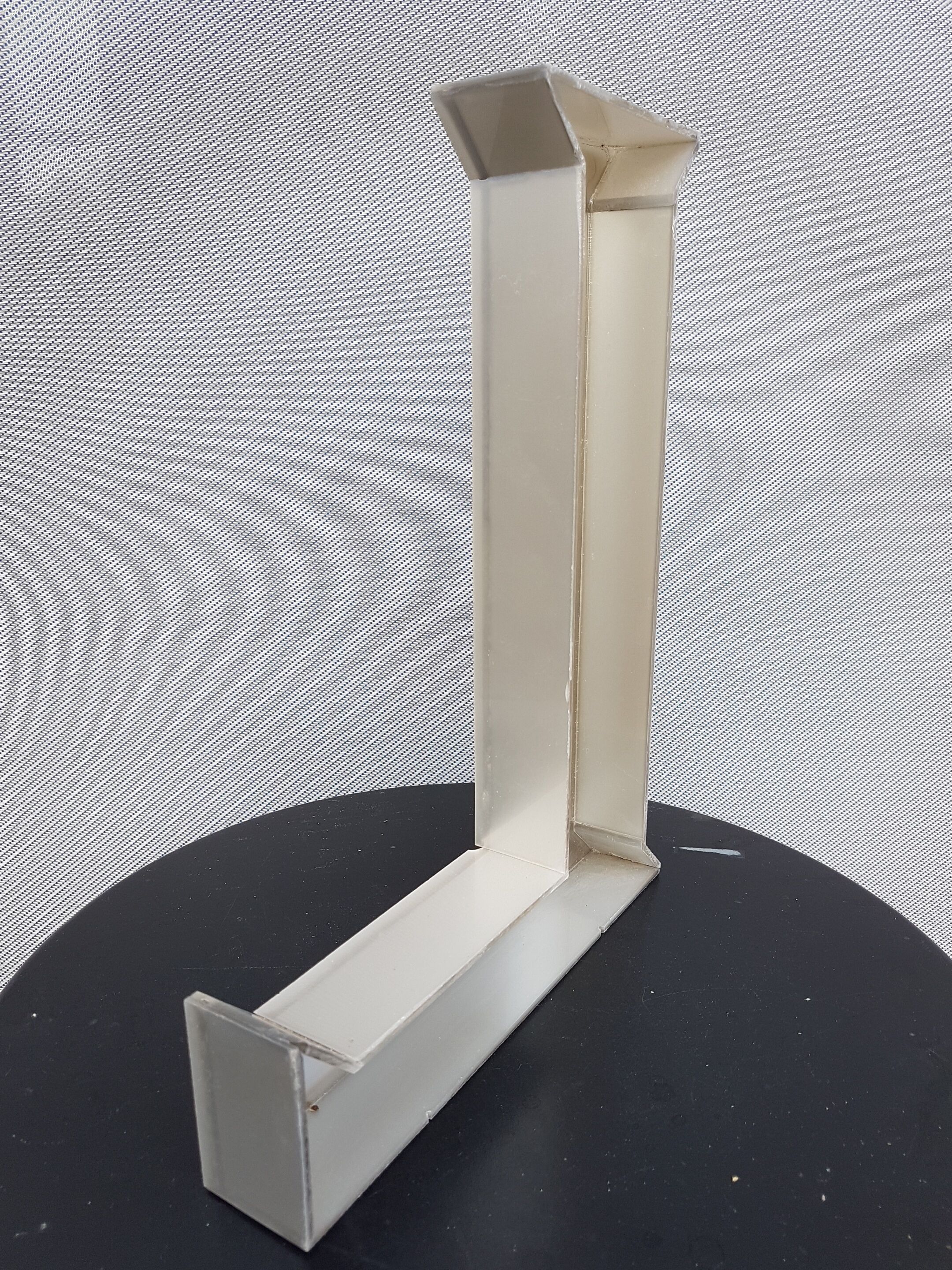 Letter L Brown Pearly iced