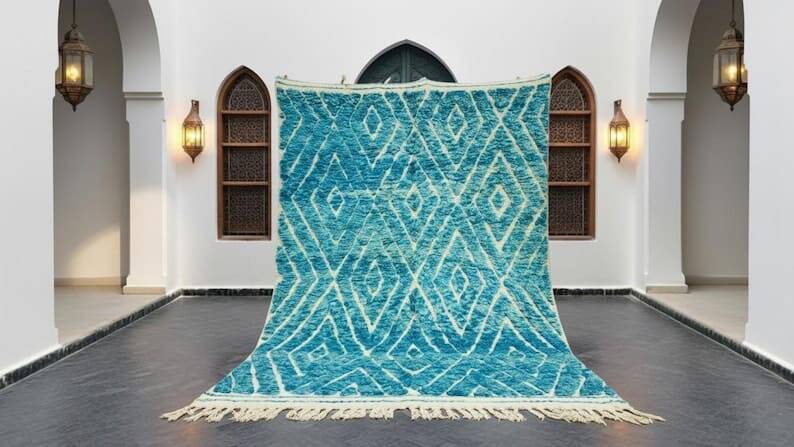 Handmade traditional Berber rug size 150 x 250 cm