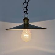 Lampe industrielle en émail vert, années 1930