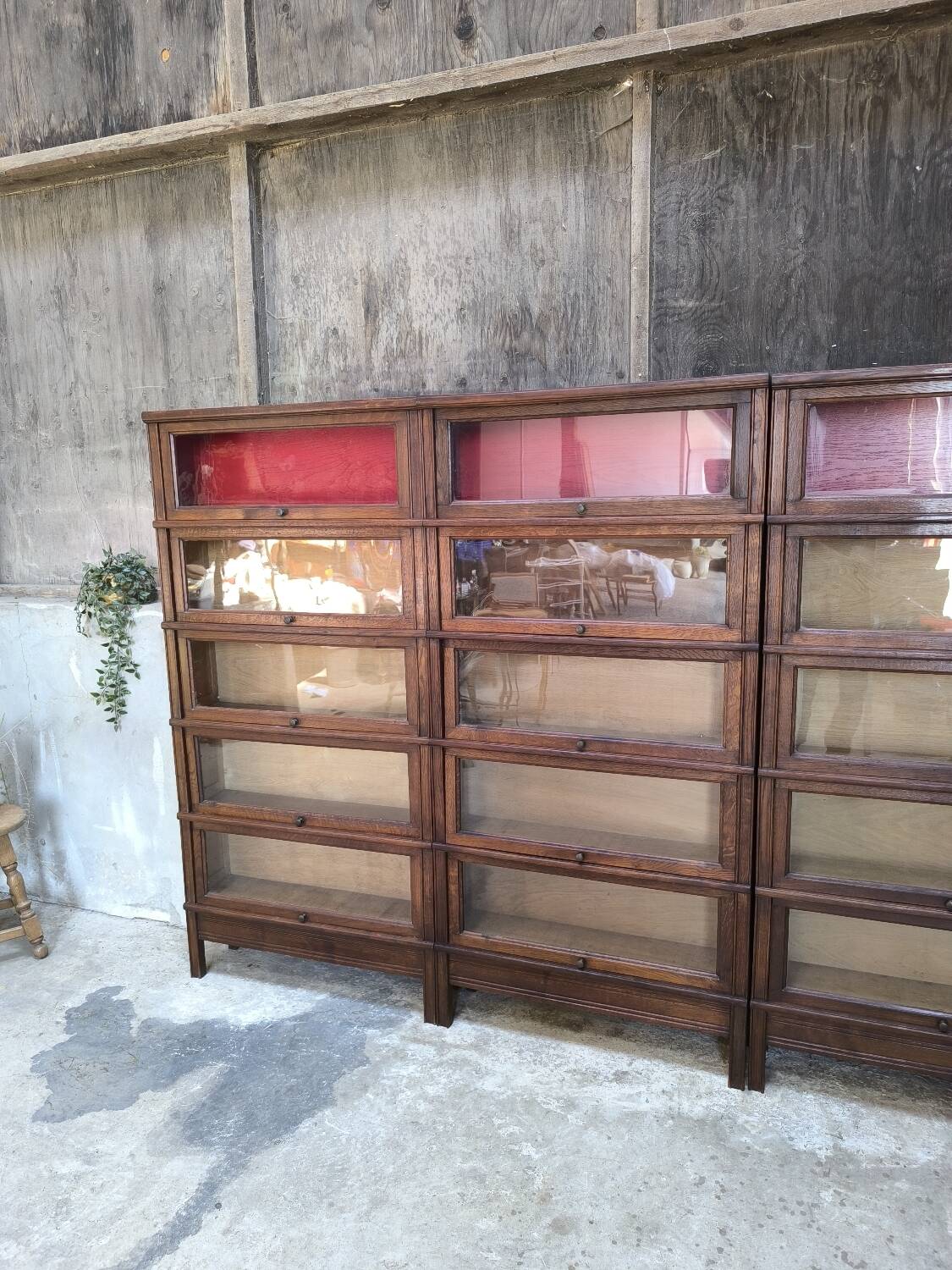 Oak display cabinet MD 1900