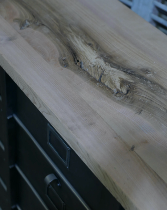 Industrial storage cabinet 12 strafor valve and solid oak top