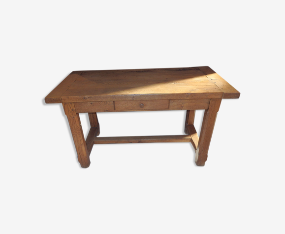 Farmhouse table for oak kitchen