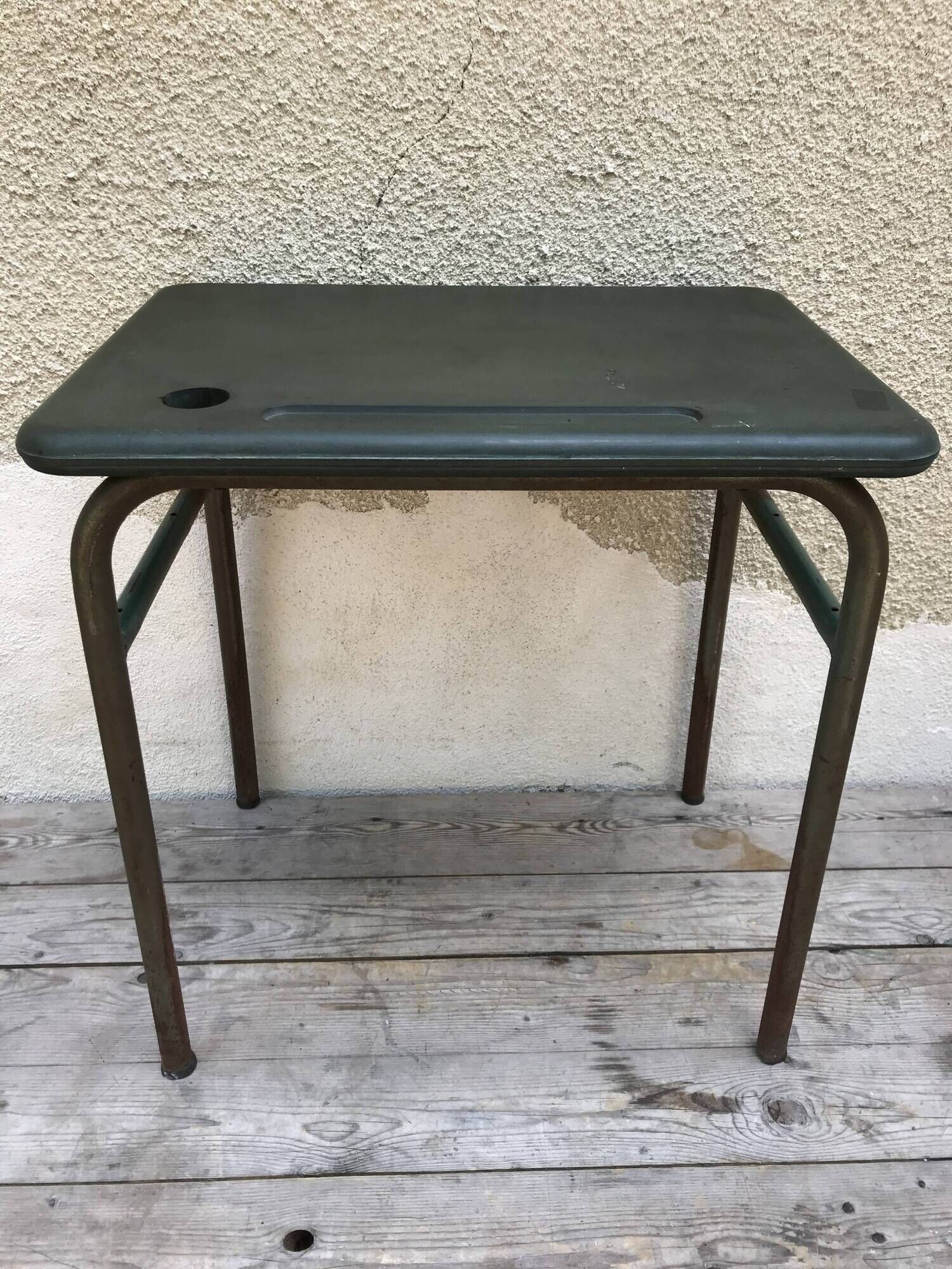 Children's school desk metal