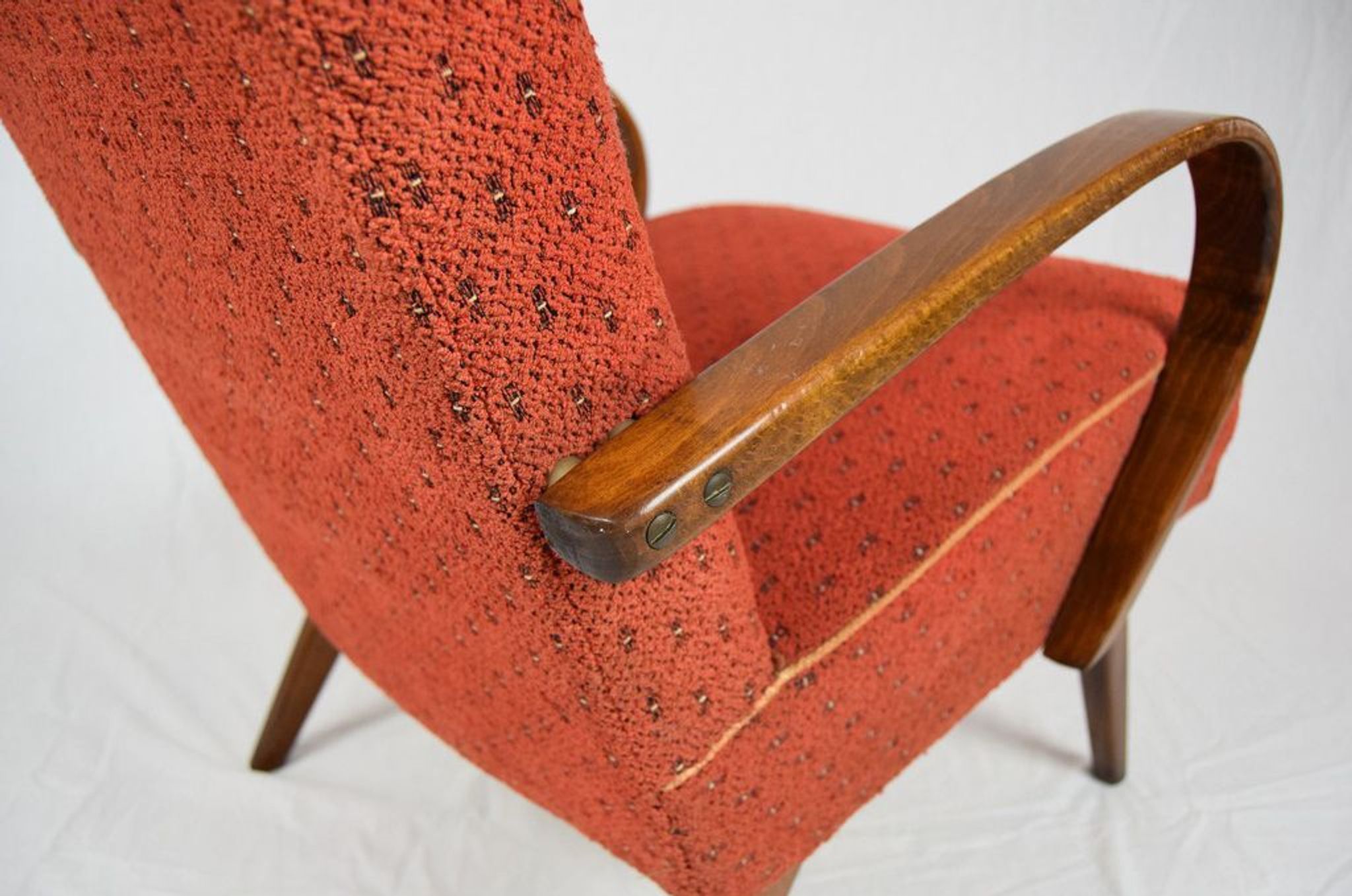 Curved wooden armchair from Ton 1960