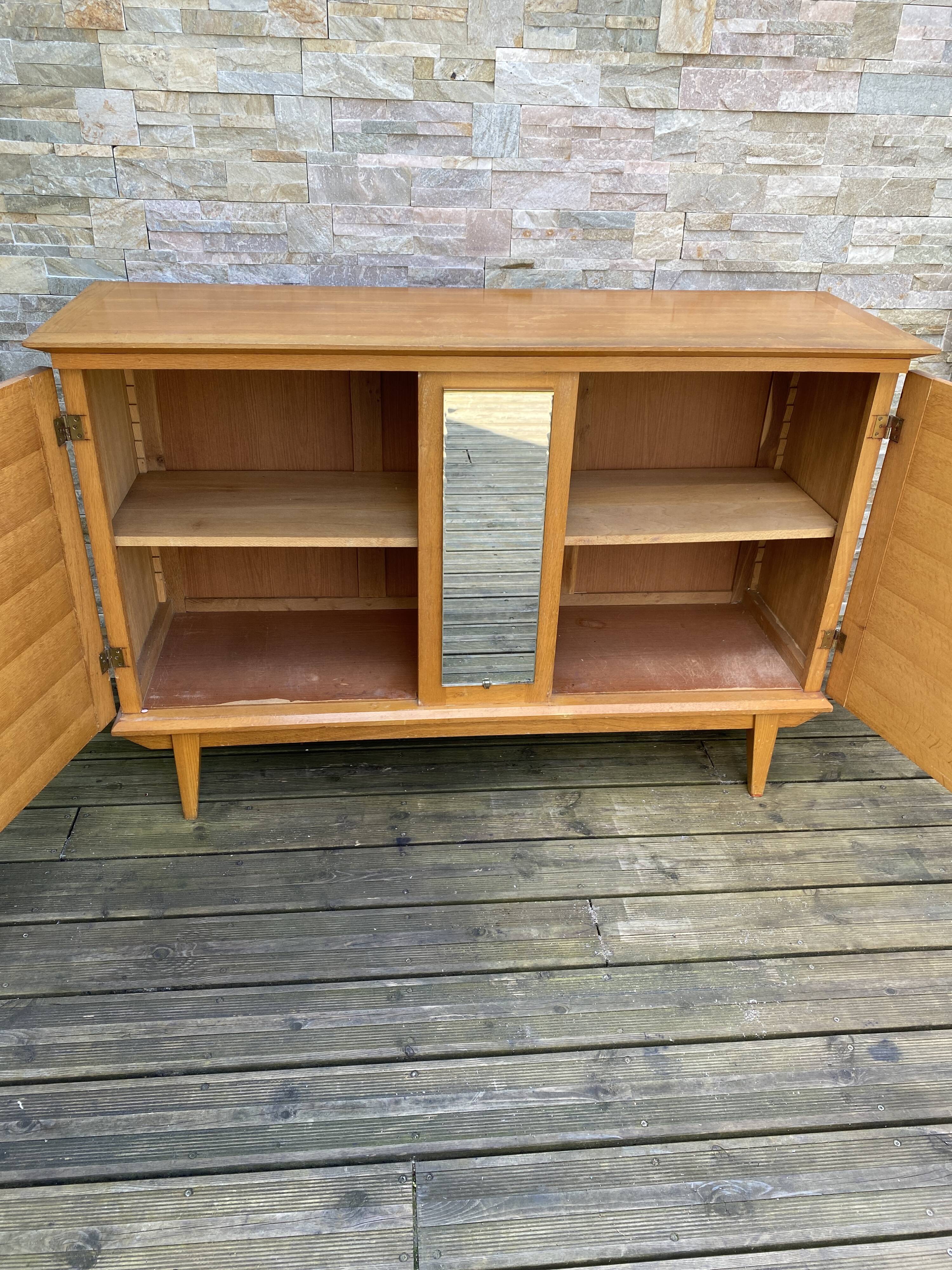 Buffet vintage feet compass