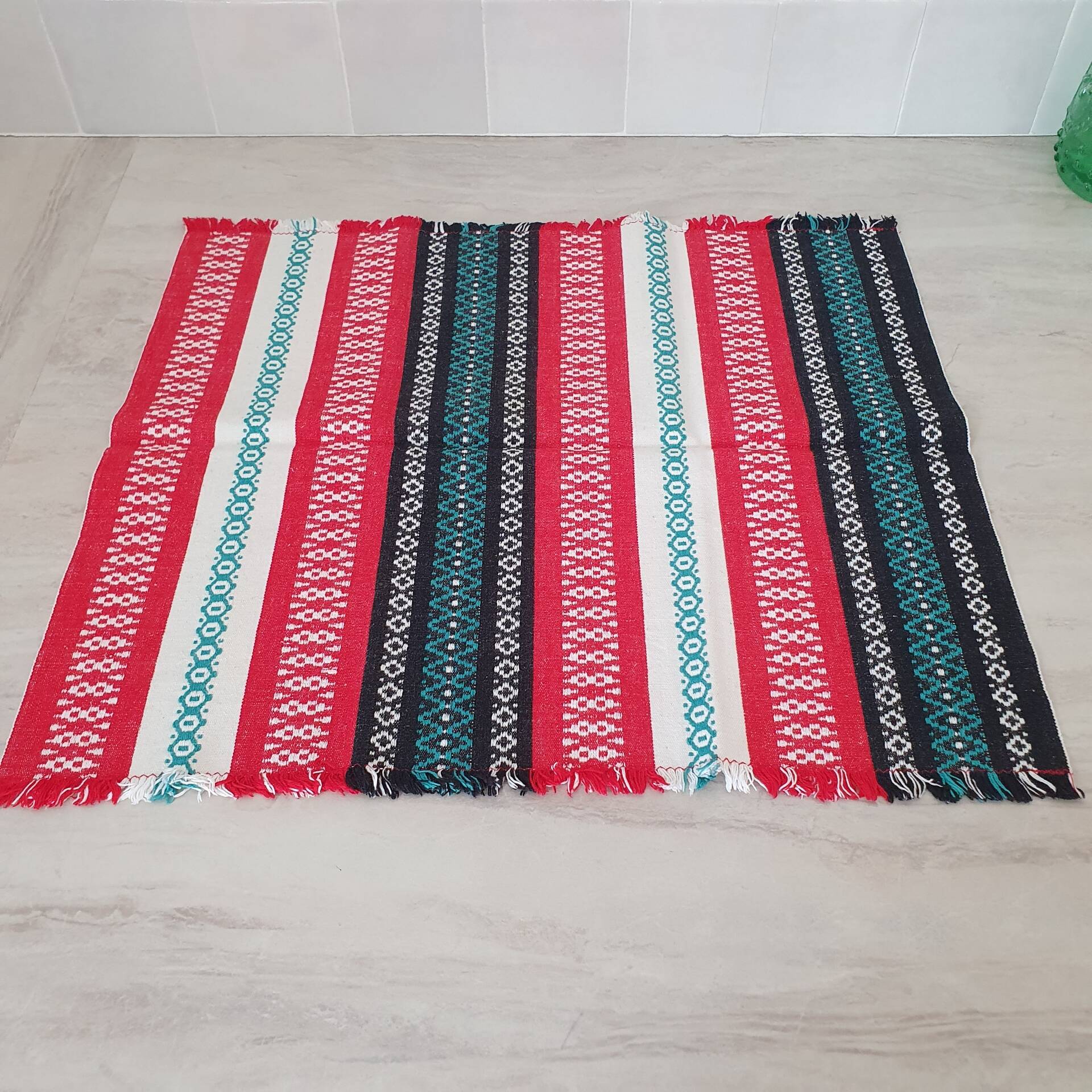 Set of 6 Catalan fabric napkins 48 x 42 cm red black green white