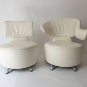 Canta and Aki swivel chairs in leather by Toshiyuki Kita for Cassina