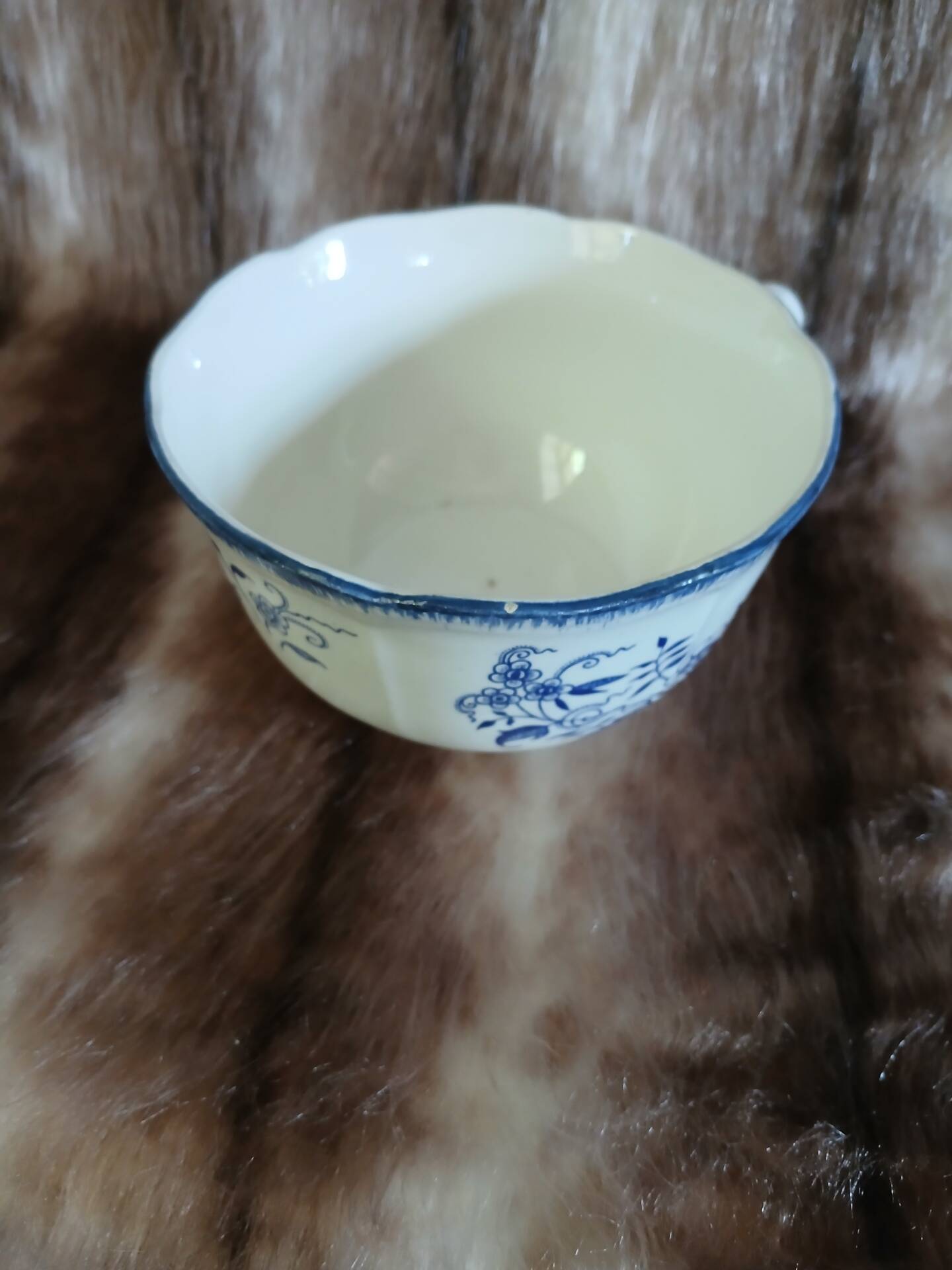 2 antique Lancaster cups