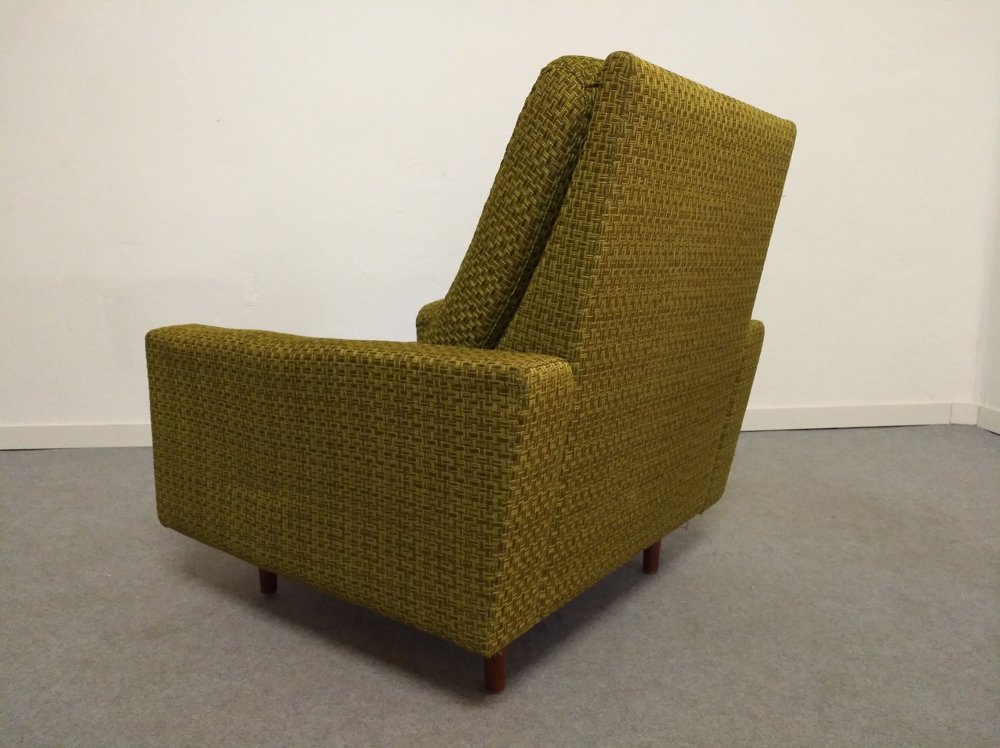 Pair of Italian armchairs from the 50s/60s