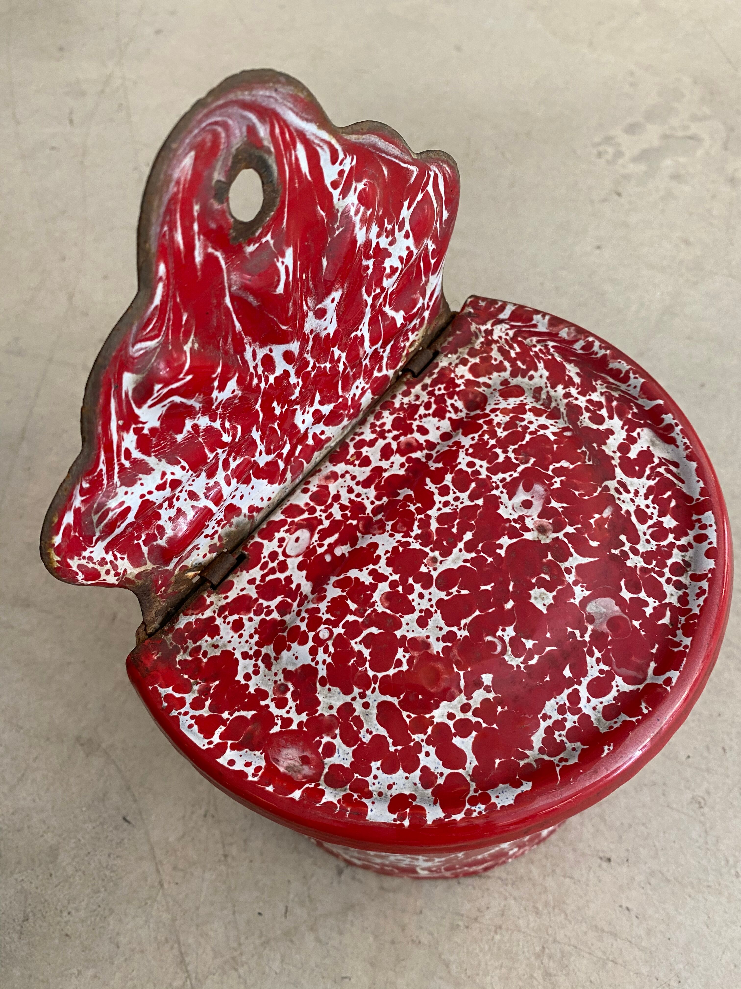 Salt box enamelled sheet metal