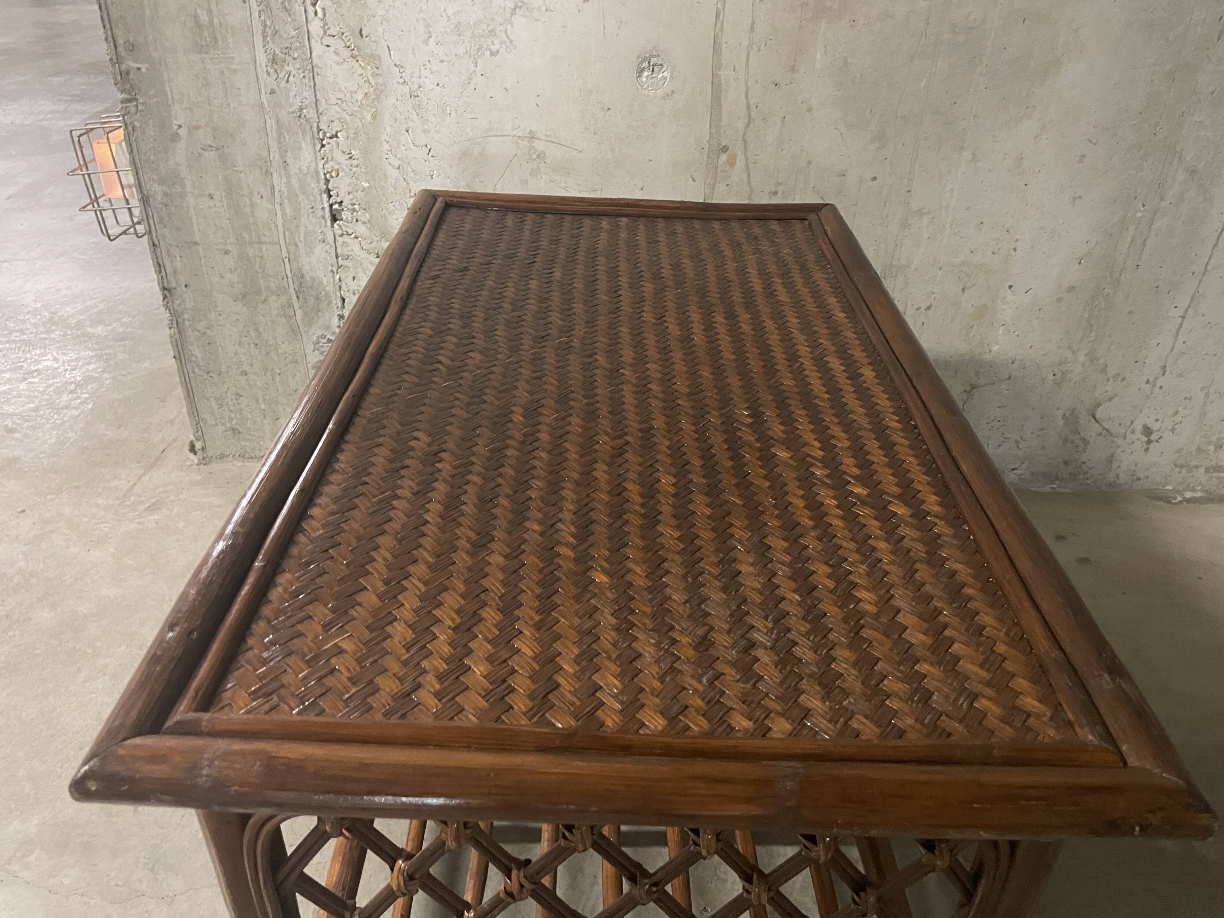 Table basse en rotin, années 70