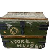 Coffre de voyage industriel vintage en bois vert