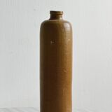 Decorative bottle in glazed stoneware.
