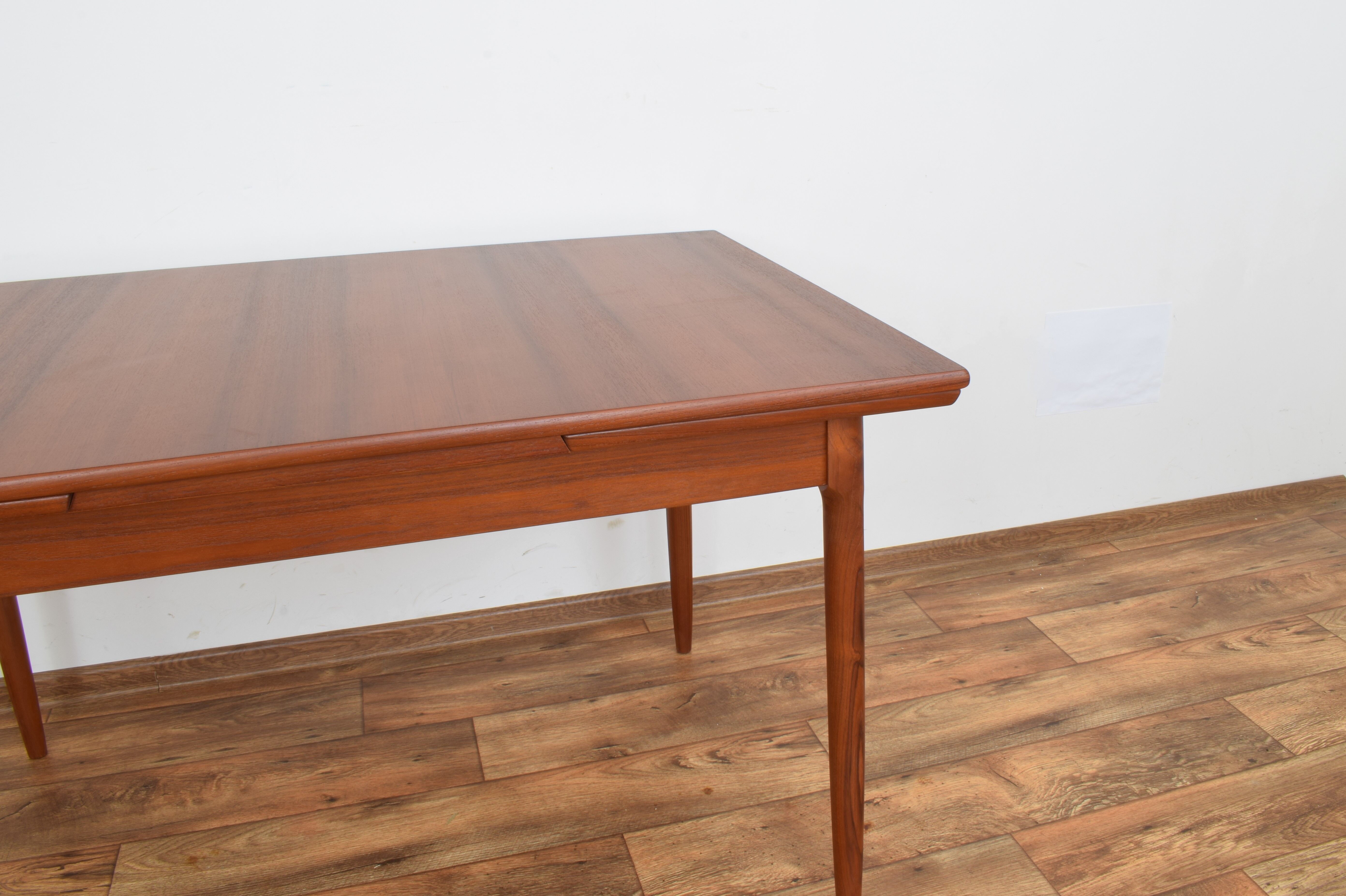 Mid-century danish teak extendable dining table, 1960s