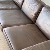 Brutalist sofa in brown leather by Harry de Groot for Leolux, 1970.