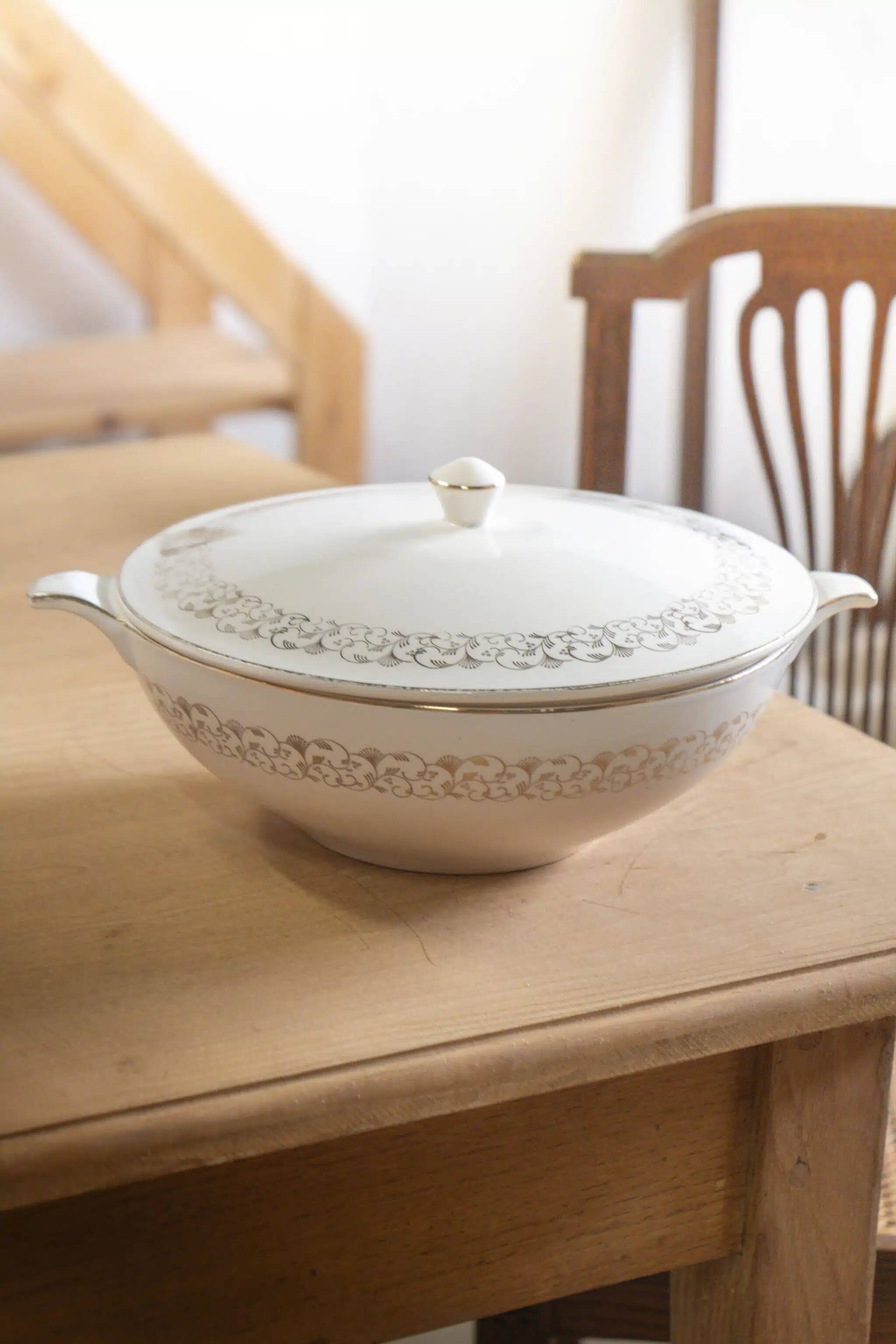 Presentation dish with lid "Yolande"