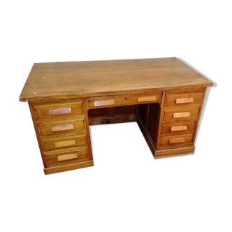Bureau d'administration à caissons