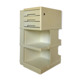 Serving table