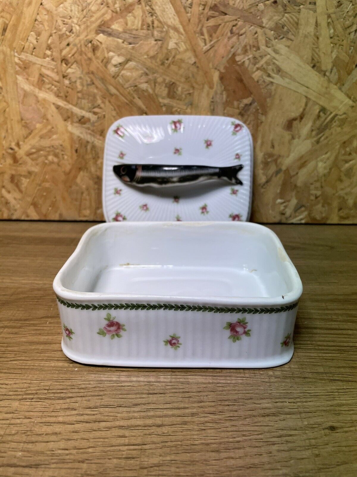 OLD SARDINE BOX, VICTORIA AUSTRIA PORCELAIN BOX
