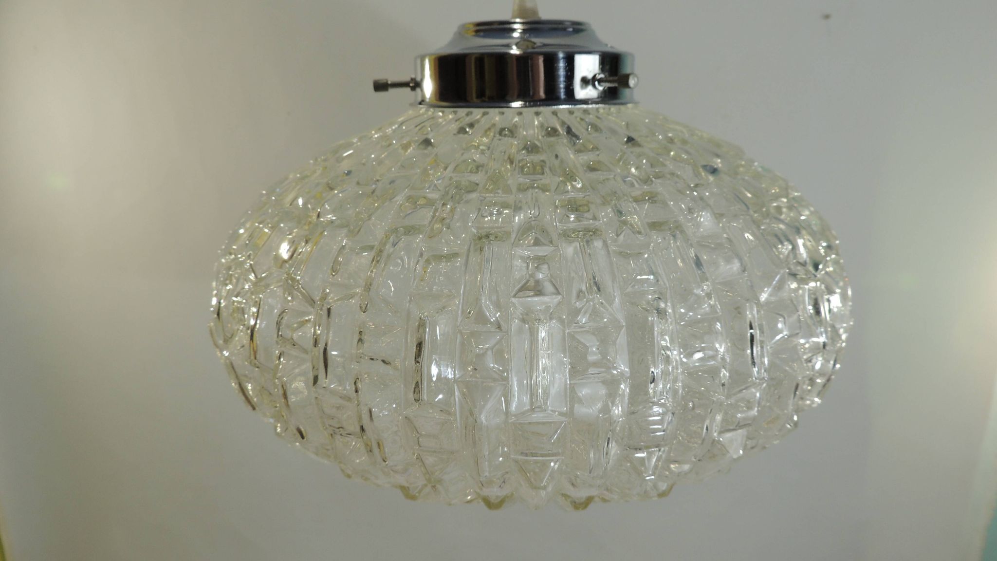 1970s vintage cut glass suspension – retro design ball lamp – L