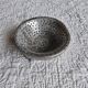 Vintage tripod bowl in hammered metal – brutalist catchall