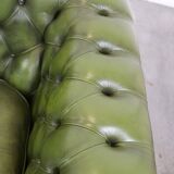 Canapé chesterfield 2,5 places en cuir de vache vert