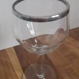 4 verres à liqueur à pied